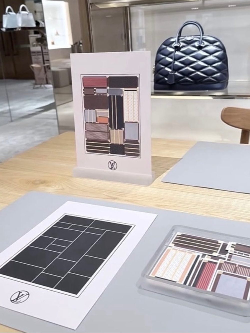 Louis Vuitton Event Craft Folder - Picture 3 of 11